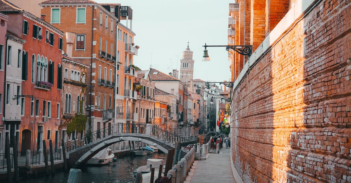 Who is eligible for free hot water upgrade NSW?